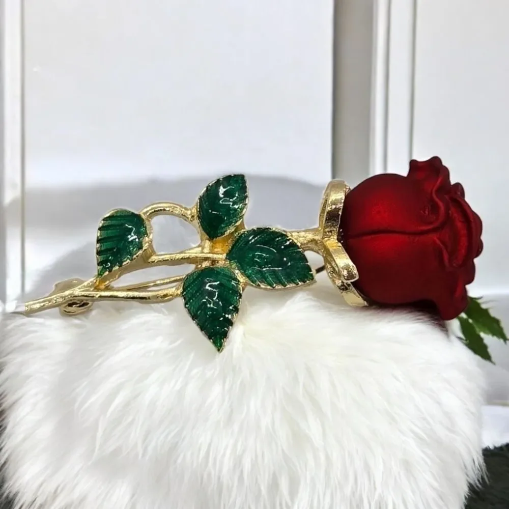 Elegant Red Rose Brooch 3D Gold Pin Romantic Love Girlfriend Wife Gift Timeless
